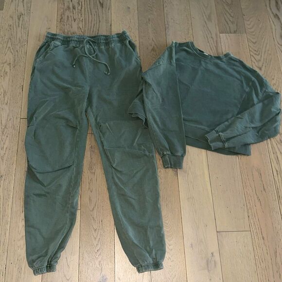 Daisy Vintage Wash Jogger Set - Sage Size Medium - Picture 5 of 5